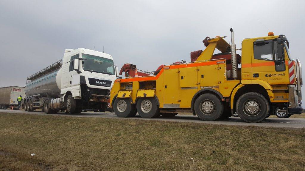 Sunkvežimių techninė pagalba kelyje visoje Lietuvoje visą parą